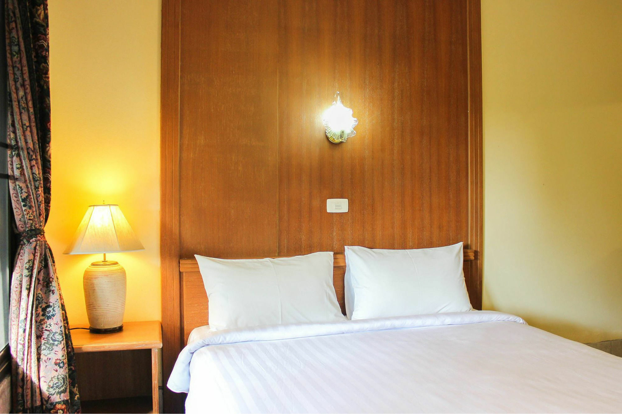 Link Mansion Hotel Chiang Mai Exterior foto
